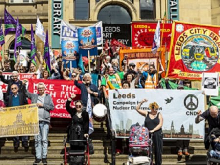 Trabalhadores ingleses exigem do governo medidas contra a carestia
