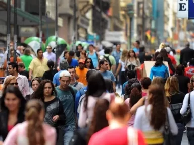 Inadimplência das famílias é recorde em abril