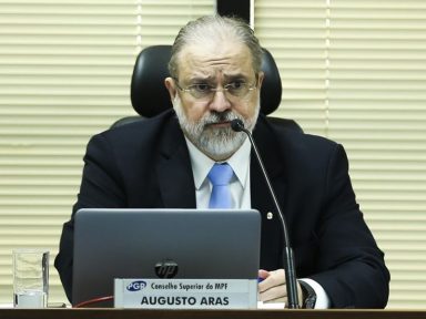 Derrotado no STF, Bolsonaro apela a Aras para continuar farsa contra Moraes