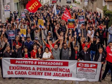 Mobilização suspende demissão de 480 metalúrgicos da Caoa em Jacareí