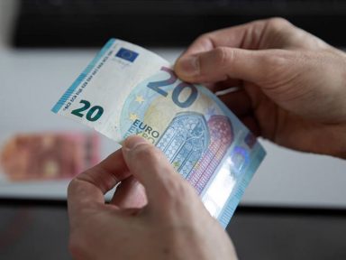 “Europa comete suicídio econômico ao se sujeitar aos EUA”, afirma Michael Hudson