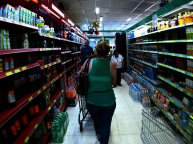 Itens da cesta básica têm alta de 103% em 1 ano