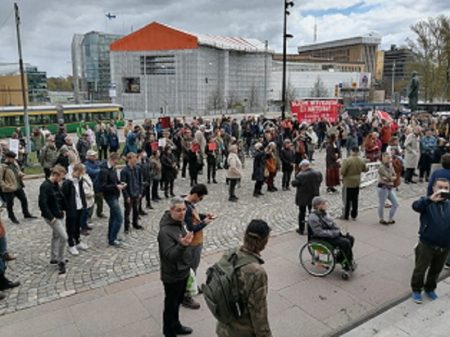 Governo finlandês quer calar oposição à entrada do país na Otan, diz jornalista