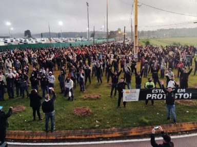 Em greve, metalúrgicos da Renault exigem reposição de perdas salariais e PLR