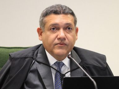 Com 5 votos contra habeas corpus para blogueiro golpista, Kássio Nunes paralisa julgamento