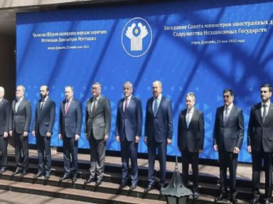 “O que está sendo decidido hoje é se o mundo será multipolar ou neocolonial”, afirma Lavrov