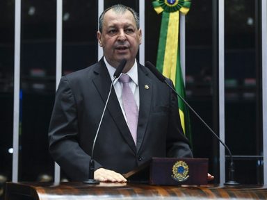 Senador e ex-presidente da CPI interpela Bolsonaro no STF por calúnia e difamação