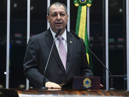 Bolsonaro é condenado por ataque leviano ao senador Omar Aziz