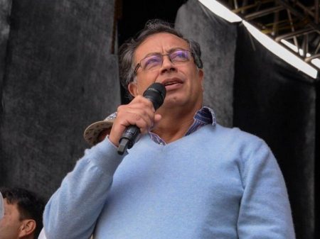 Eleições na Colômbia: opositor Petro vence 1º turno com 40,3% dos votos