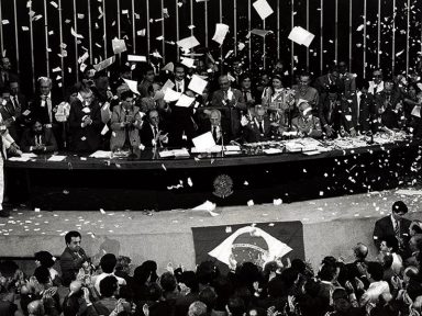 Economistas lançam manifesto pela democracia