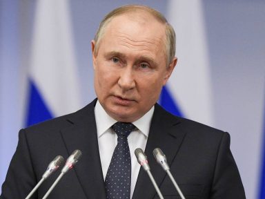 Putin saúda os povos pela Vitória contra o nazismo e diz que “é um dever impedir sua restauração”