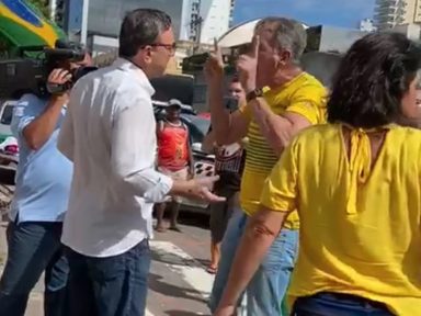 Jornalistas da Record TV foram ameaçados em ato bolsonarista no Espírito Santo