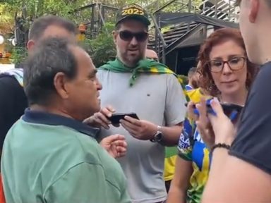 Jovem questiona Zambelli na Paulista sobre “mentiras” e deixa bolsonaristas histéricos