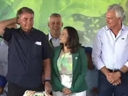 Bolsonaro pôs milícia para vaiar Caiado e depois disse que ele “colhe o que planta”