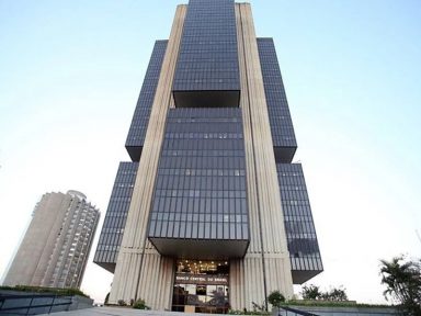 ‘Reposição de perdas salariais é imprescindível’, afirmam funcionários do BC, que mantêm greve