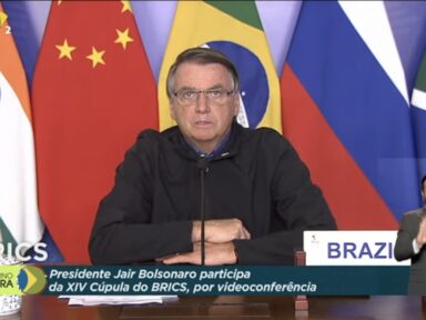 Brics: Bolsonaro enfia o pé na jaca de novo e chama Ramaphosa de “raposa”