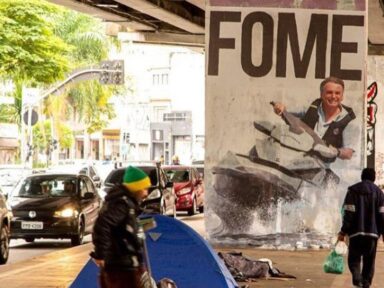 Cartazes em SP estampam o descaso de Bolsonaro com a fome no país