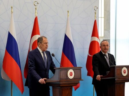 Rússia propõe à ONU, Turquia e Ucrânia que atuem para retirar minas dos portos ucranianos