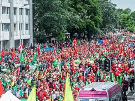 80 mil se manifestam em Bruxelas contra o expansionismo da Otan e a carestia