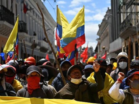 Levante contra carestia continua no Equador após Lasso escapar de impeachment