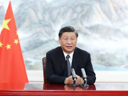 Xi Jinping chama a inaugurar nova era de desenvolvimento global e rechaça sanções