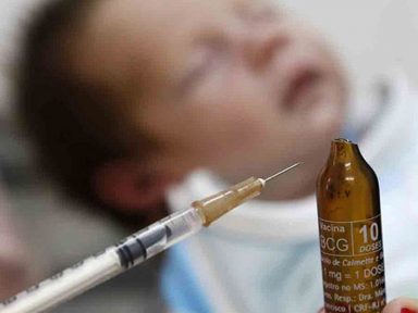 Sem comprar doses, governo manda municípios racionarem vacina BCG para crianças
