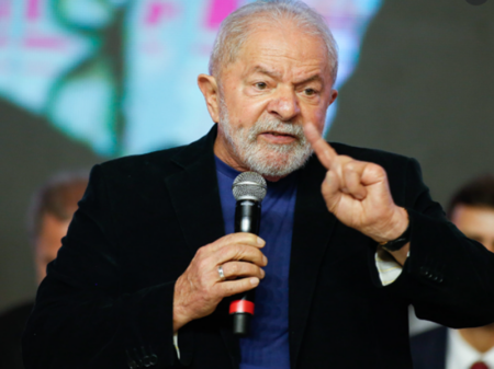“Não se resolve alta dos combustíveis tirando dos que mais precisam”, diz Lula