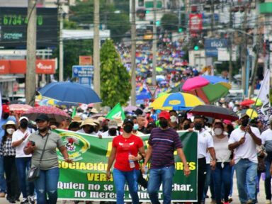 Panamenhos fazem greve nacional contra alta de combustíveis e energia
