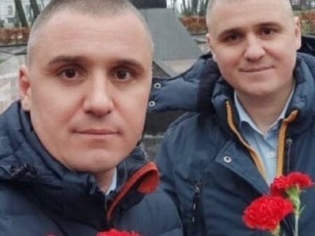 Regime Zelensky mantém presos 2 jovens comunistas que lutam por democracia e contra a Otan