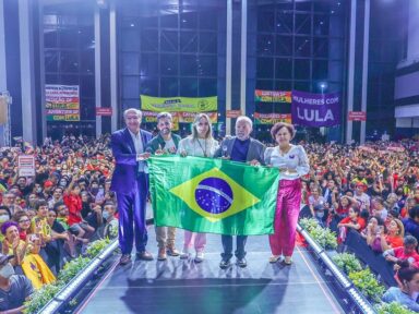 ‘Bolsonaro trouxe a fome de volta; nós vamos acabar com a fome de novo’, diz Lula em Brasília