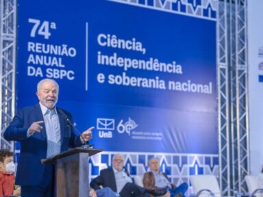 “Governo ignorou a Ciência, chegando ao cúmulo de boicotar as vacinas”, disse Lula na SBPC