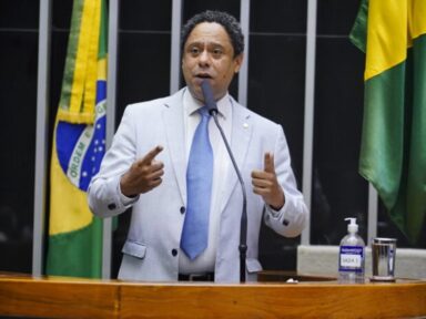 Orlando reforça campanha pela revogação da reforma trabalhista: ‘Contem com nossa luta’