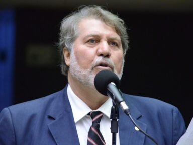 Renildo condena reajuste do salário mínimo abaixo da inflação: “Não podemos aceitar”