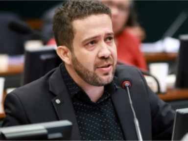“Se tiver segundo turno, estarei contra Bolsonaro”, afirma André Janones