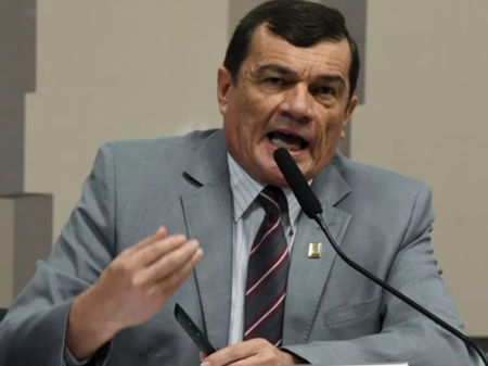Defesa de Paulo Sérgio põe Bolsonaro no centro da trama golpista