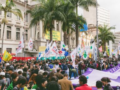 Carta contra o golpe e em defesa da democracia passa de 1 milhão de assinaturas