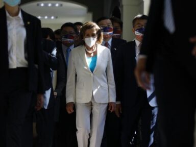 Pelosi em Taiwan é “aberta provocação” à China e “ação selvagem” contra paz, denuncia Moscou