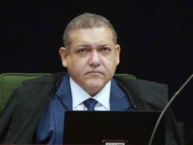 Kássio Nunes desrespeita decisão colegiada do Supremo e julgamento é interrompido