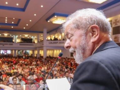 “Bolsonarismo mente para espalhar terror entre as pessoas de fé”, diz campanha de Lula