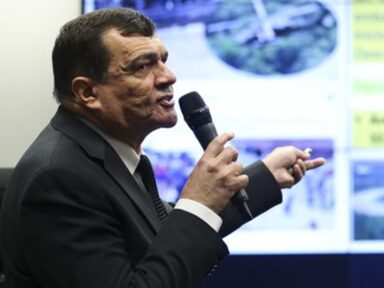 Defesa entra numa furada para agradar Bolsonaro e faz pedido que o TSE já havia disponibilizado