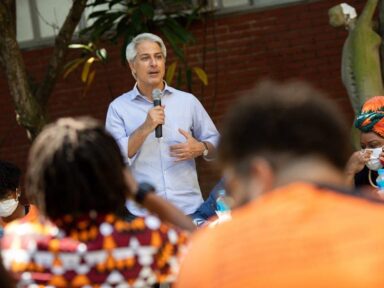 “Temos de derrotar o bolsonarismo, não podemos repetir erros do passado”, diz Molon sobre decisão do PT-RJ