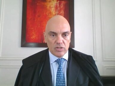 Moraes nega pedidos “impertinentes e intempestivos” da PGR e mantém inquérito contra Bolsonaro