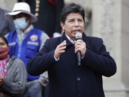 Presidente do Peru condena agressão fujimorista e propõe Constituinte já