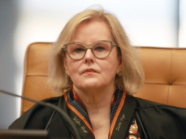 Rosa Weber dá 48 horas para Bolsonaro explicar indulto para autores do massacre do Carandiru
