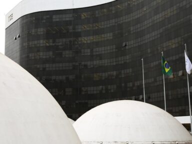 Exército diz que não vai substituir coronel excluído pelo TSE por mentir sobre eleições