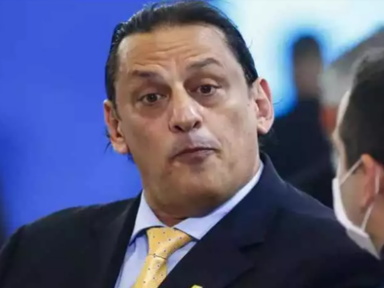 Cínico Wassef diz que Coaf é “organização criminosa” e Flávio, “um santo inocente”
