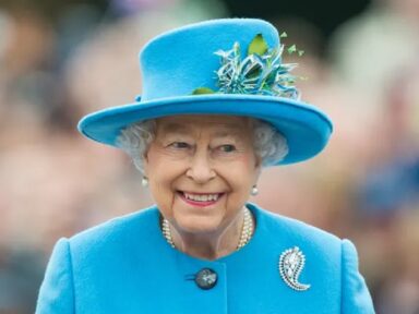 Rainha Elizabeth II morre aos 96 anos e Charles é o novo monarca