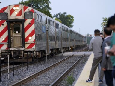 Mobilização de ferroviários dos EUA arranca acordo com reajuste e melhores condições de trabalho