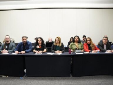 Bancários aprovam acordo e garantem aumento real para 2023