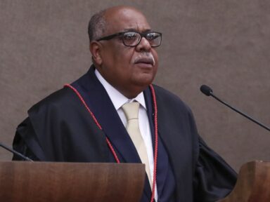 Ministro do TSE cobra do PL explicações sobre uso de verba pública para atacar urnas